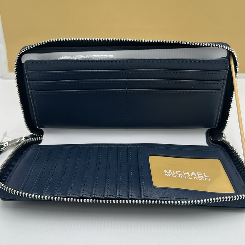 MICHAEL KORS Continental Wristlet Phone Case Wallet Navy
NWT - Picture 7 of 12
